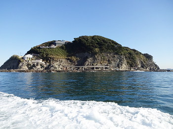 江の島沖